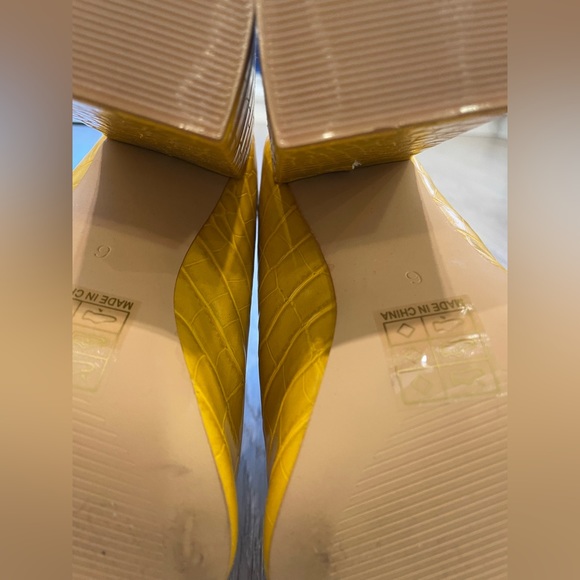 New in box Ego PU Yellow Croc boots size 39 - Picture 3 of 10